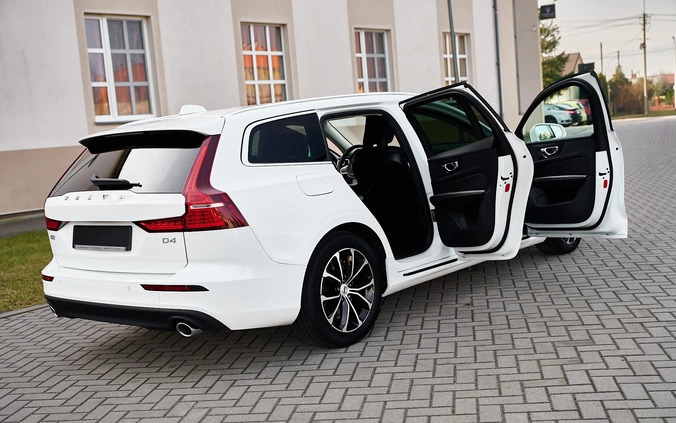 Volvo V60 cena 77900 przebieg: 180000, rok produkcji 2018 z Płock małe 781